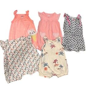 Baby Girl Lot of 5 clothing  0-3 Months Multicolor